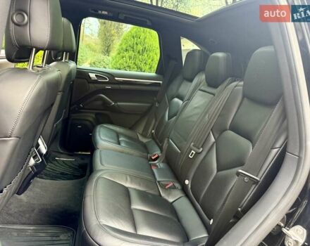 Черный Порше Каен, объемом двигателя 3 л и пробегом 140 тыс. км за 25900 $, фото 48 на Automoto.ua