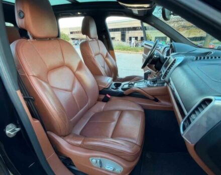 Черный Порше Каен, объемом двигателя 3.6 л и пробегом 74 тыс. км за 10000 $, фото 8 на Automoto.ua