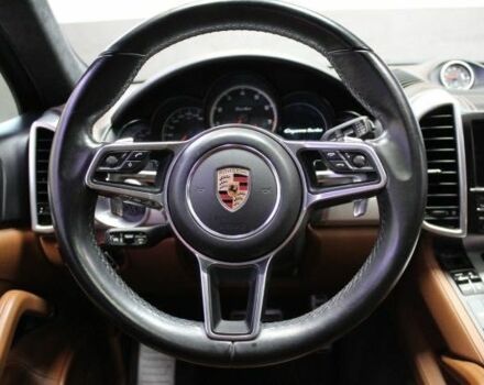 Черный Порше Каен, объемом двигателя 3.6 л и пробегом 132 тыс. км за 25500 $, фото 21 на Automoto.ua