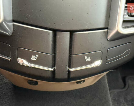 Черный Порше Каен, объемом двигателя 2.97 л и пробегом 138 тыс. км за 35500 $, фото 25 на Automoto.ua