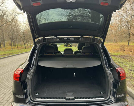 Черный Порше Каен, объемом двигателя 2.97 л и пробегом 249 тыс. км за 37000 $, фото 9 на Automoto.ua