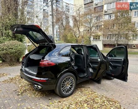 Черный Порше Каен, объемом двигателя 3 л и пробегом 140 тыс. км за 25900 $, фото 32 на Automoto.ua