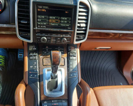 Чорний Порше Cayenne, об'ємом двигуна 4.13 л та пробігом 202 тис. км за 42000 $, фото 19 на Automoto.ua
