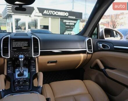 Чорний Порше Cayenne, об'ємом двигуна 3.6 л та пробігом 85 тис. км за 31000 $, фото 12 на Automoto.ua