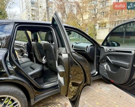 Черный Порше Каен, объемом двигателя 3 л и пробегом 140 тыс. км за 25900 $, фото 38 на Automoto.ua
