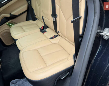 Черный Порше Каен, объемом двигателя 2.97 л и пробегом 138 тыс. км за 35500 $, фото 26 на Automoto.ua