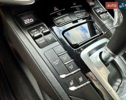 Черный Порше Каен, объемом двигателя 3 л и пробегом 140 тыс. км за 25900 $, фото 73 на Automoto.ua