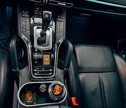 Чорний Порше Cayenne, об'ємом двигуна 3.6 л та пробігом 99 тис. км за 38999 $, фото 10 на Automoto.ua