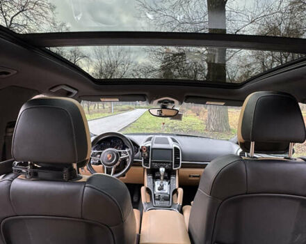 Черный Порше Каен, объемом двигателя 2.97 л и пробегом 249 тыс. км за 37000 $, фото 11 на Automoto.ua