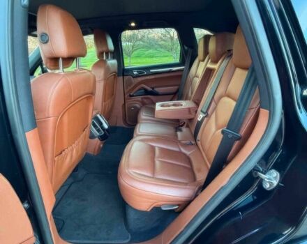 Черный Порше Каен, объемом двигателя 3.6 л и пробегом 74 тыс. км за 10000 $, фото 12 на Automoto.ua