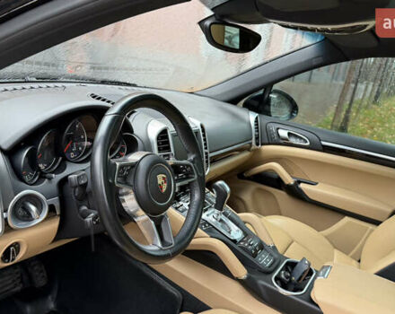 Черный Порше Каен, объемом двигателя 2.97 л и пробегом 138 тыс. км за 35500 $, фото 18 на Automoto.ua