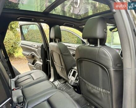 Черный Порше Каен, объемом двигателя 3 л и пробегом 140 тыс. км за 25900 $, фото 43 на Automoto.ua
