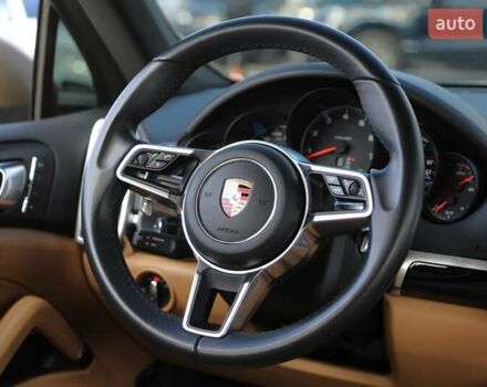 Чорний Порше Cayenne, об'ємом двигуна 3.6 л та пробігом 85 тис. км за 31000 $, фото 13 на Automoto.ua