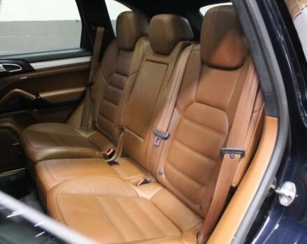 Черный Порше Каен, объемом двигателя 3.6 л и пробегом 132 тыс. км за 25500 $, фото 11 на Automoto.ua