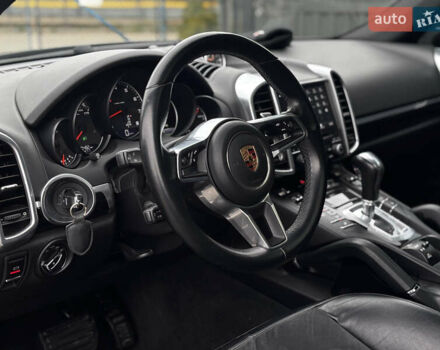 Черный Порше Каен, объемом двигателя 3.6 л и пробегом 100 тыс. км за 26500 $, фото 39 на Automoto.ua