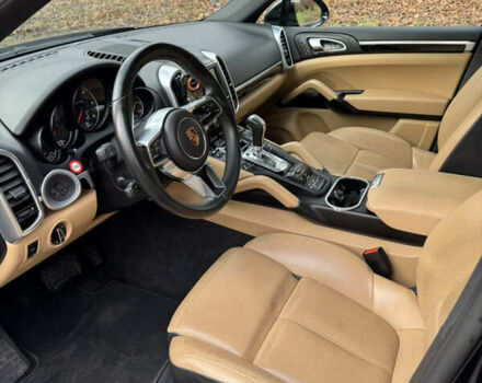 Черный Порше Каен, объемом двигателя 2.97 л и пробегом 249 тыс. км за 37000 $, фото 15 на Automoto.ua