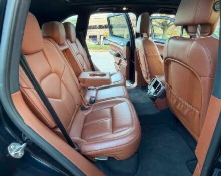 Черный Порше Каен, объемом двигателя 3.6 л и пробегом 74 тыс. км за 10000 $, фото 11 на Automoto.ua