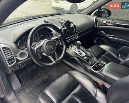 Чорний Порше Cayenne, об'ємом двигуна 2.97 л та пробігом 157 тис. км за 28900 $, фото 14 на Automoto.ua
