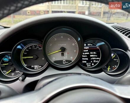 Черный Порше Каен, объемом двигателя 3 л и пробегом 140 тыс. км за 25900 $, фото 74 на Automoto.ua