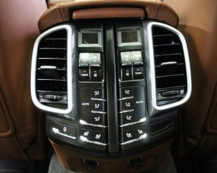 Черный Порше Каен, объемом двигателя 3.6 л и пробегом 132 тыс. км за 25500 $, фото 16 на Automoto.ua