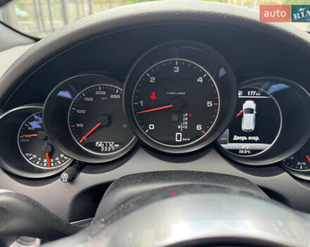 Чорний Порше Cayenne, об'ємом двигуна 2.97 л та пробігом 157 тис. км за 28900 $, фото 18 на Automoto.ua