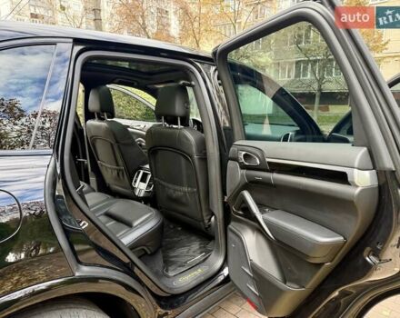 Черный Порше Каен, объемом двигателя 3 л и пробегом 140 тыс. км за 25900 $, фото 39 на Automoto.ua