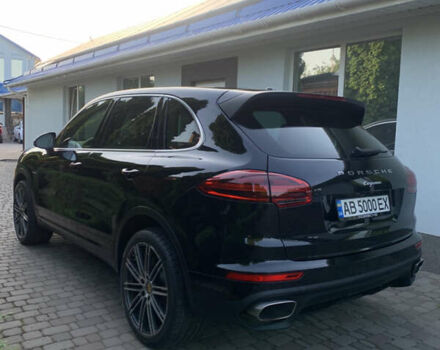 Черный Порше Каен, объемом двигателя 2.97 л и пробегом 194 тыс. км за 31300 $, фото 3 на Automoto.ua