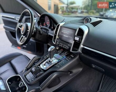 Черный Порше Каен, объемом двигателя 3.6 л и пробегом 99 тыс. км за 34000 $, фото 35 на Automoto.ua