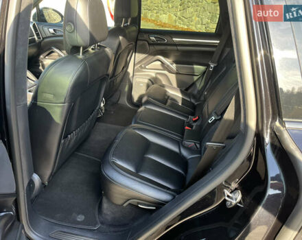 Черный Порше Каен, объемом двигателя 3.6 л и пробегом 88 тыс. км за 40000 $, фото 8 на Automoto.ua