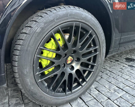 Черный Порше Каен, объемом двигателя 3 л и пробегом 180 тыс. км за 34800 $, фото 6 на Automoto.ua