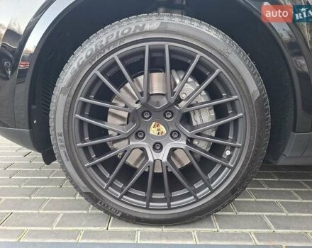 Черный Порше Каен, объемом двигателя 2.89 л и пробегом 114 тыс. км за 55555 $, фото 26 на Automoto.ua