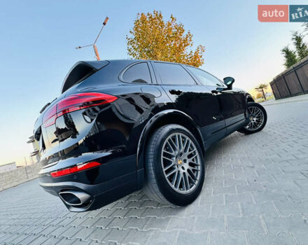 Черный Порше Каен, объемом двигателя 2.97 л и пробегом 131 тыс. км за 37999 $, фото 9 на Automoto.ua