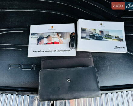 Черный Порше Каен, объемом двигателя 2.97 л и пробегом 131 тыс. км за 37999 $, фото 92 на Automoto.ua