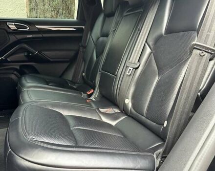 Черный Порше Каен, объемом двигателя 3.6 л и пробегом 64 тыс. км за 28999 $, фото 2 на Automoto.ua