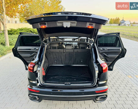 Черный Порше Каен, объемом двигателя 2.97 л и пробегом 131 тыс. км за 37999 $, фото 35 на Automoto.ua