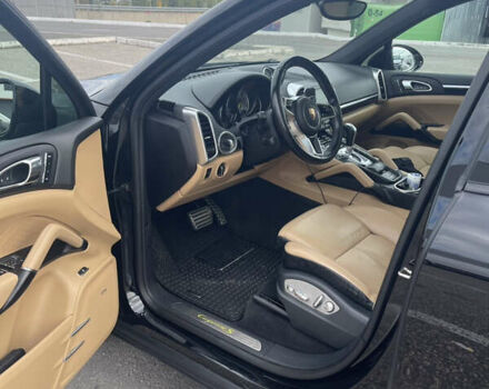 Чорний Порше Cayenne, об'ємом двигуна 3 л та пробігом 230 тис. км за 41000 $, фото 17 на Automoto.ua