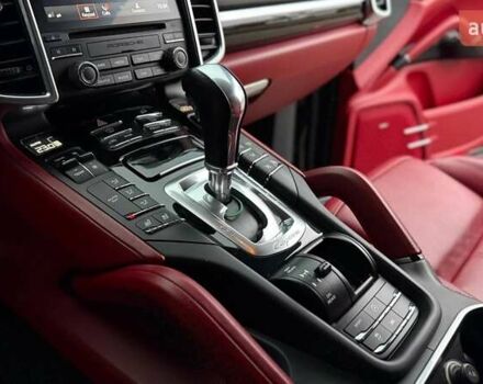 Чорний Порше Cayenne, об'ємом двигуна 3.6 л та пробігом 210 тис. км за 37999 $, фото 20 на Automoto.ua