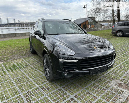 Чорний Порше Cayenne, об'ємом двигуна 3 л та пробігом 62 тис. км за 47900 $, фото 2 на Automoto.ua