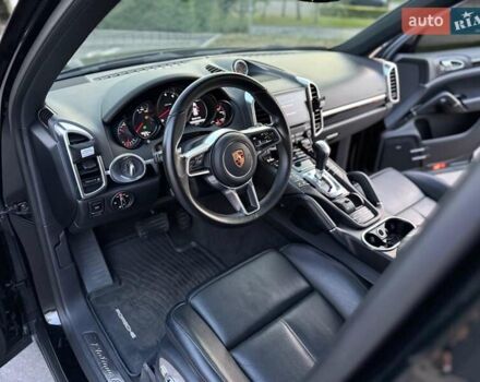 Черный Порше Каен, объемом двигателя 3.6 л и пробегом 99 тыс. км за 34000 $, фото 23 на Automoto.ua