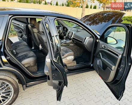 Черный Порше Каен, объемом двигателя 2.97 л и пробегом 131 тыс. км за 37999 $, фото 38 на Automoto.ua