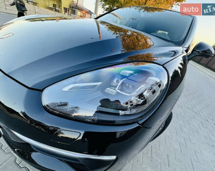 Черный Порше Каен, объемом двигателя 2.97 л и пробегом 131 тыс. км за 37999 $, фото 14 на Automoto.ua