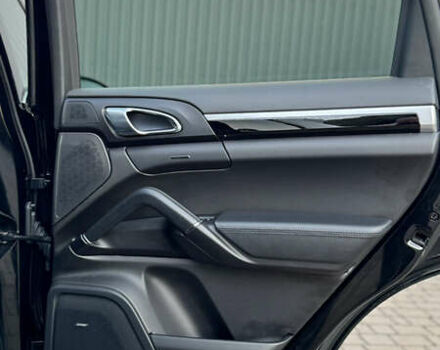 Черный Порше Каен, объемом двигателя 3.6 л и пробегом 113 тыс. км за 29500 $, фото 32 на Automoto.ua