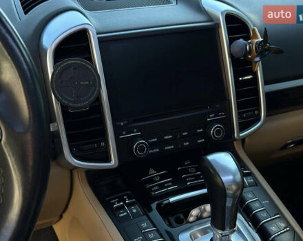 Чорний Порше Cayenne, об'ємом двигуна 3 л та пробігом 155 тис. км за 35000 $, фото 1 на Automoto.ua