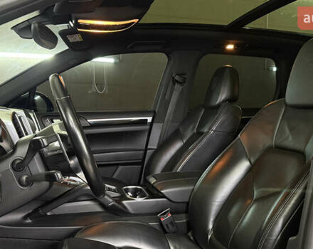 Чорний Порше Cayenne, об'ємом двигуна 3 л та пробігом 146 тис. км за 45500 $, фото 16 на Automoto.ua
