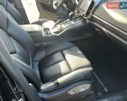 Черный Порше Каен, объемом двигателя 3.6 л и пробегом 88 тыс. км за 40000 $, фото 15 на Automoto.ua