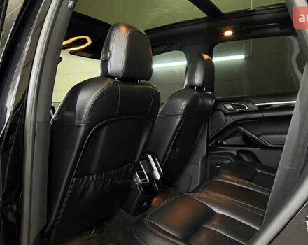 Чорний Порше Cayenne, об'ємом двигуна 3 л та пробігом 146 тис. км за 45500 $, фото 25 на Automoto.ua