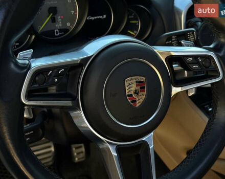Чорний Порше Cayenne, об'ємом двигуна 3 л та пробігом 155 тис. км за 35000 $, фото 3 на Automoto.ua