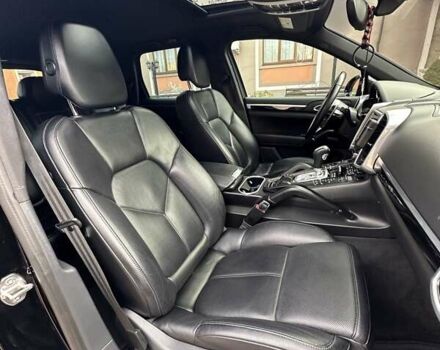 Черный Порше Каен, объемом двигателя 3.6 л и пробегом 64 тыс. км за 28999 $, фото 66 на Automoto.ua