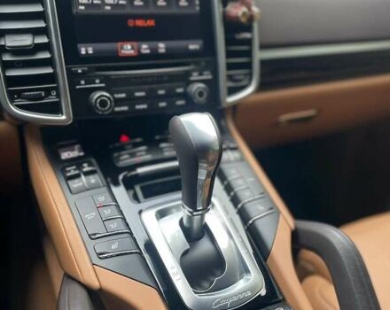 Чорний Порше Cayenne, об'ємом двигуна 3.6 л та пробігом 58 тис. км за 50000 $, фото 17 на Automoto.ua