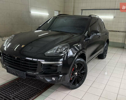 Чорний Порше Cayenne, об'ємом двигуна 3 л та пробігом 146 тис. км за 45500 $, фото 1 на Automoto.ua